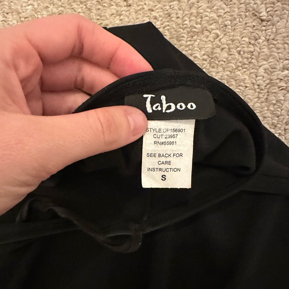 Taboo dress - Picture 3 of 3